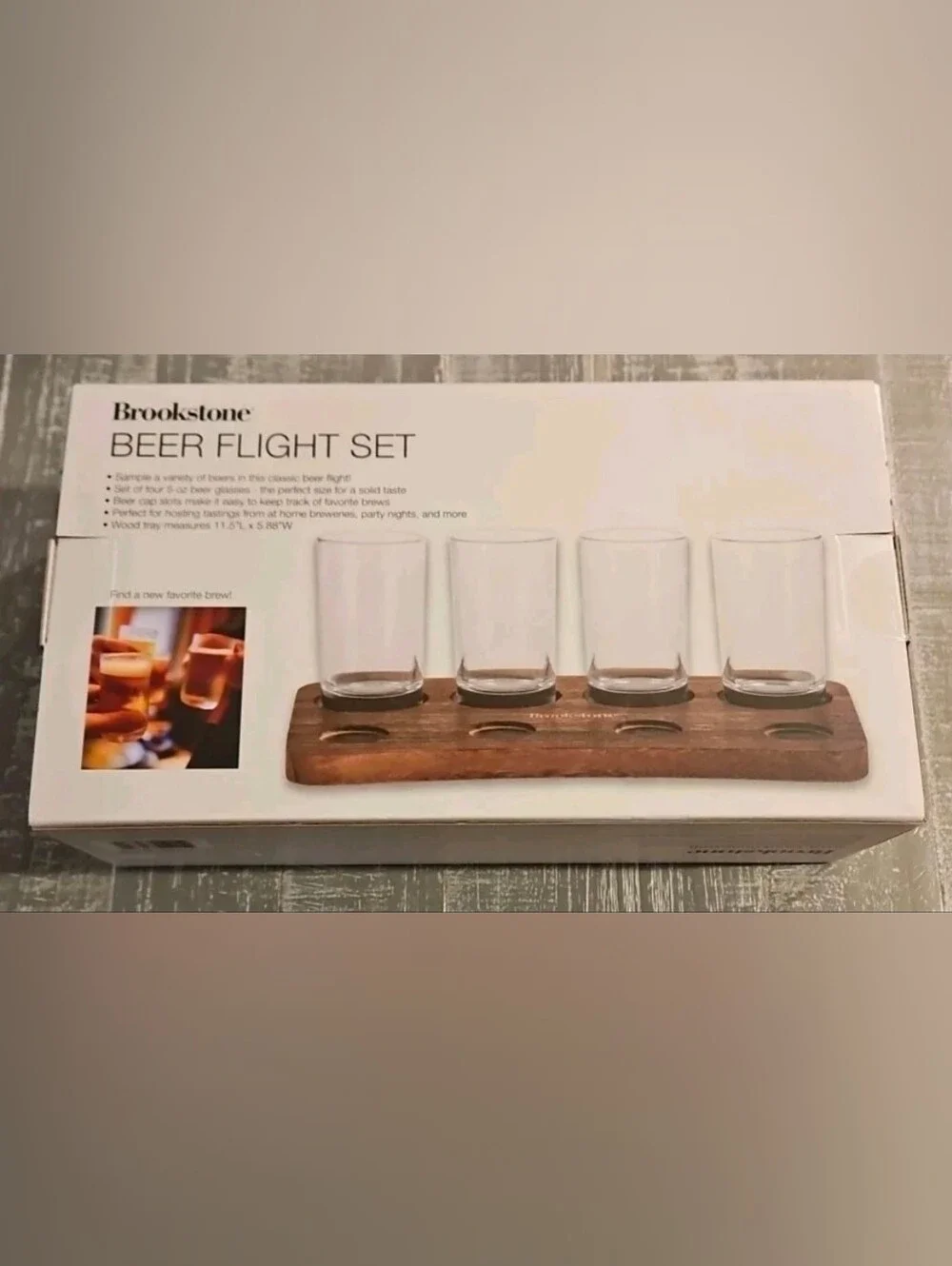Brookstone Craft Beer Flight Set With 4 Glasses (5 Oz) & Flight Board, Lager IPA
